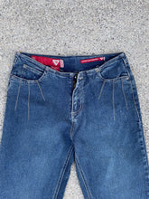 Load image into Gallery viewer, VTG GUESS Jeans
